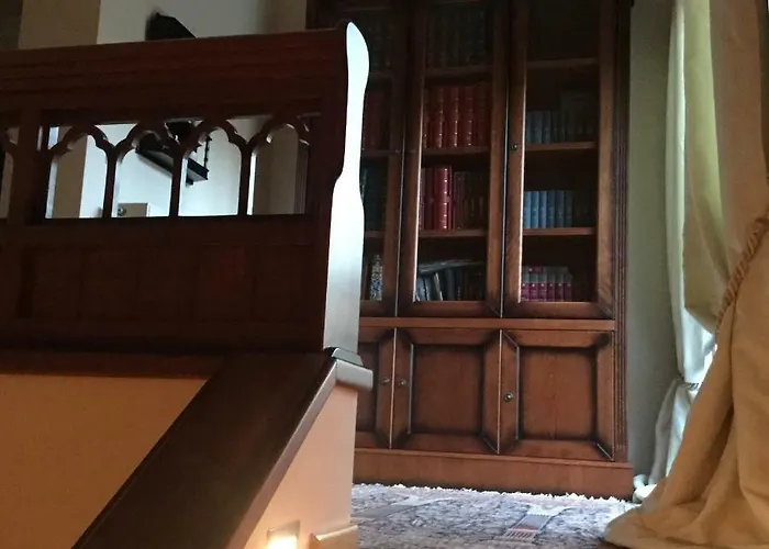 Anna's Mansion וולוס