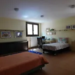 Anna's Mansion