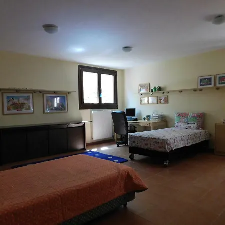 Anna's Mansion