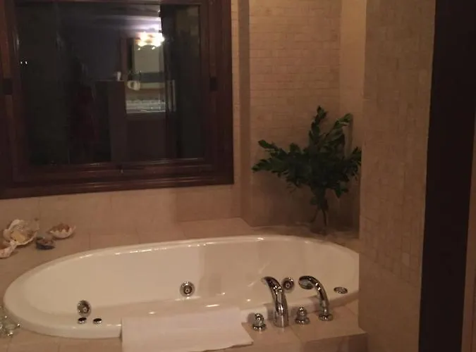 Villa Anna's Mansion